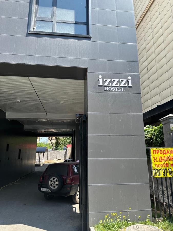 בישקק Izzzi Hostel מראה חיצוני תמונה